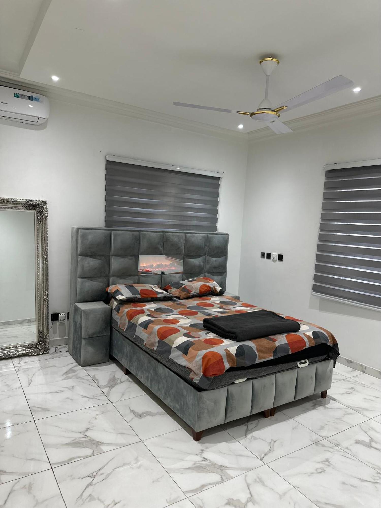 Bkjd 2 Bedrooms Tema Bagian luar foto